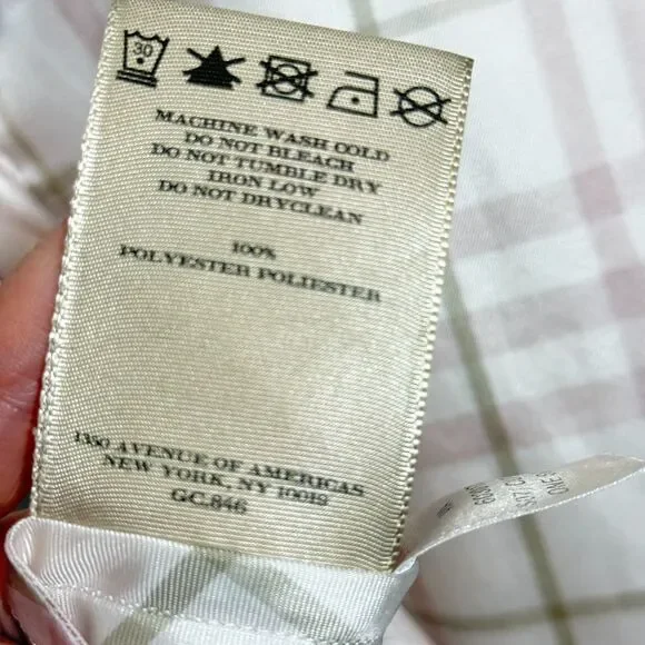 Burberry | Pink Tartan Rain Slicker Poncho folds into carry bag - Picture 10 of 16